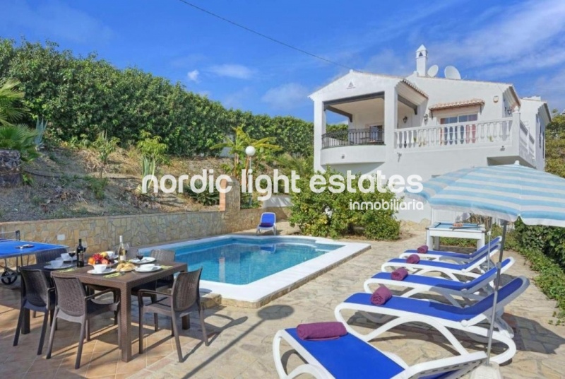 Propiedades similares Encantadora villa de campo entre Nerja y Frigiliana para el invierno 2025/26
