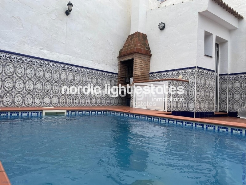 Encantadora casa de dos plantas en Maro (Nerja)