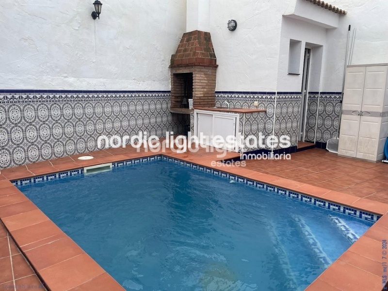 Encantadora casa de dos plantas en Maro (Nerja)