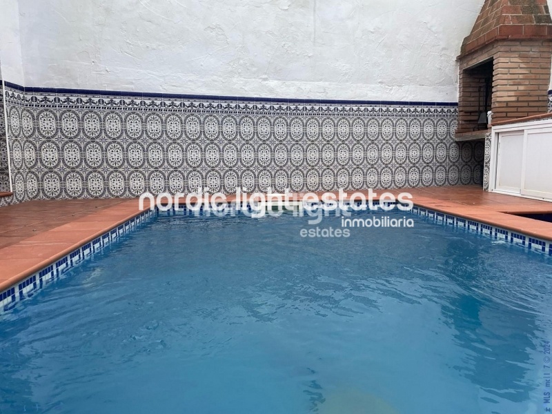 Encantadora casa de dos plantas en Maro (Nerja)