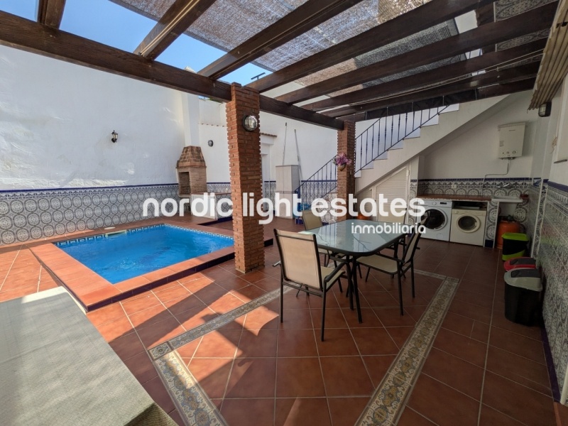 Propiedades similares Encantadora casa de dos plantas en Maro (Nerja)
