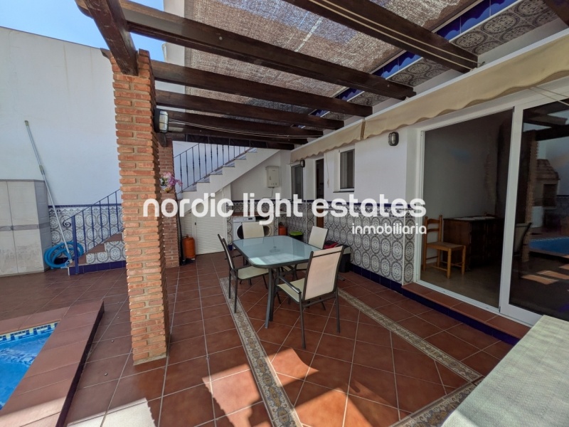 Propiedades similares Encantadora casa de dos plantas en Maro (Nerja)