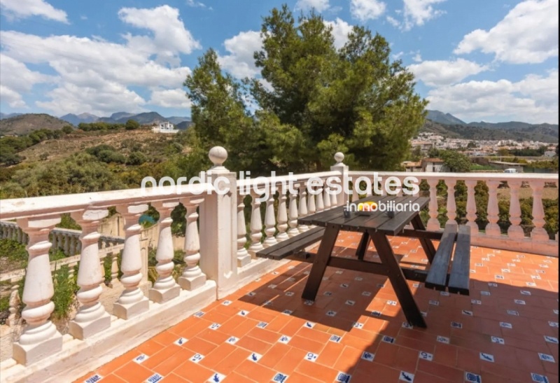 Propiedades similares Elegante villa de 5 dormitorios en Nerja
