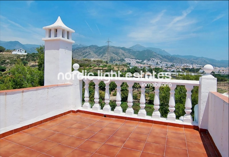 Propiedades similares Elegante villa de 5 dormitorios en Nerja