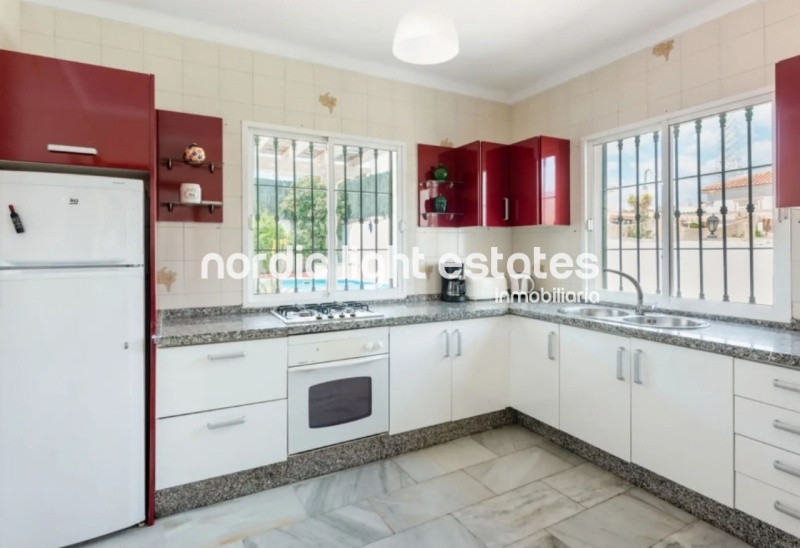 Propiedades similares Elegante villa de 5 dormitorios en Nerja