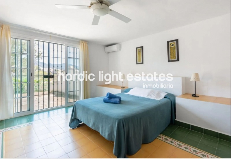 Propiedades similares Elegante villa de 5 dormitorios en Nerja