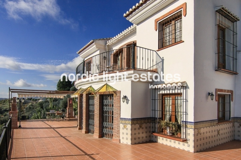 Propiedades similares Exquisita villa 7 dormitorios, 5 baños en Frigiliana