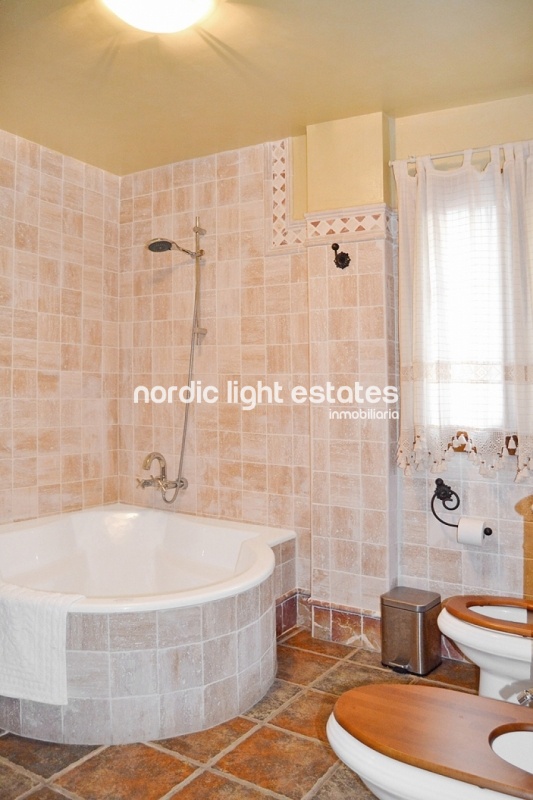 Propiedades similares Exquisita villa 7 dormitorios, 5 baños en Frigiliana