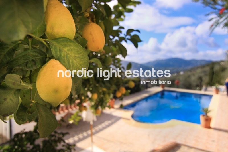 Propiedades similares Exquisita villa 7 dormitorios, 5 baños en Frigiliana