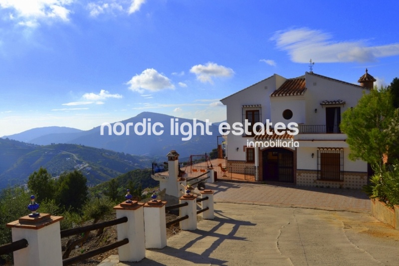 Propiedades similares Exquisita villa 7 dormitorios, 5 baños en Frigiliana