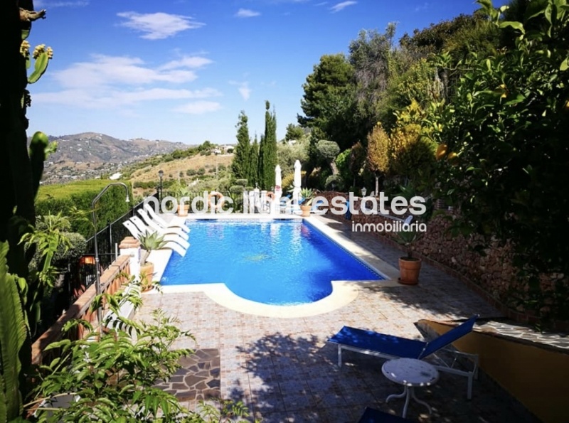 Propiedades similares Exquisita villa 7 dormitorios, 5 baños en Frigiliana