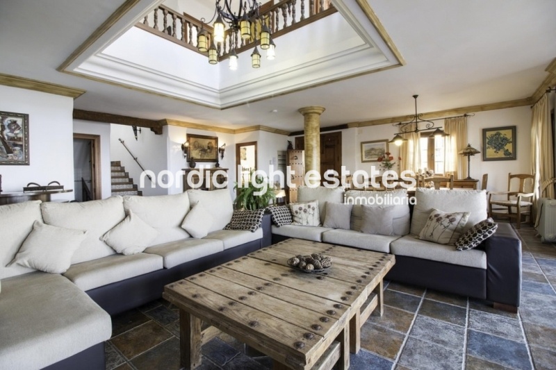 Propiedades similares Exquisita villa 7 dormitorios, 5 baños en Frigiliana