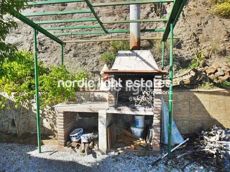 Villa de campo de 3 dormitorios y piscina en Arenas