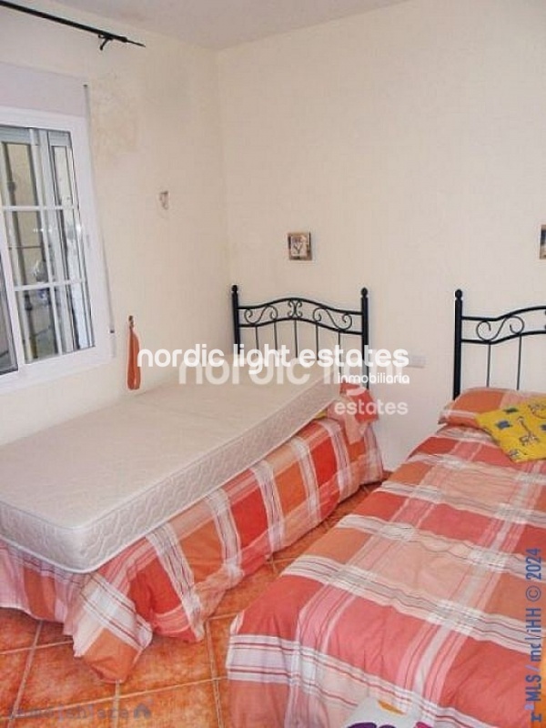 Villa de campo de 3 dormitorios y piscina en Arenas