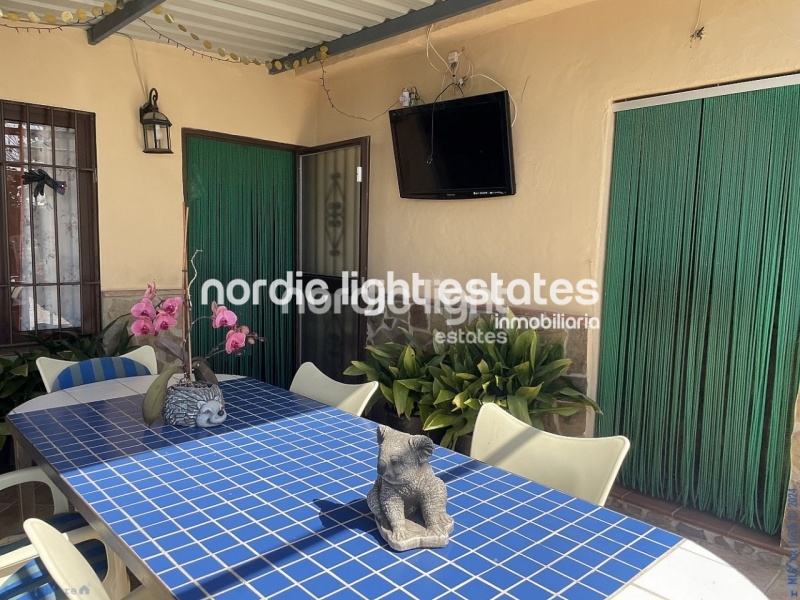 Casa de campo con piscina a tan solo 10 minutos de Nerja