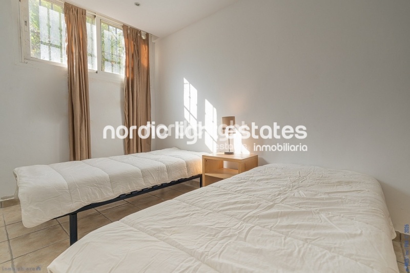 Propiedades similares Magnifica villa muy cerca del mar, 5 dormitorios, 4 baños La Herradura