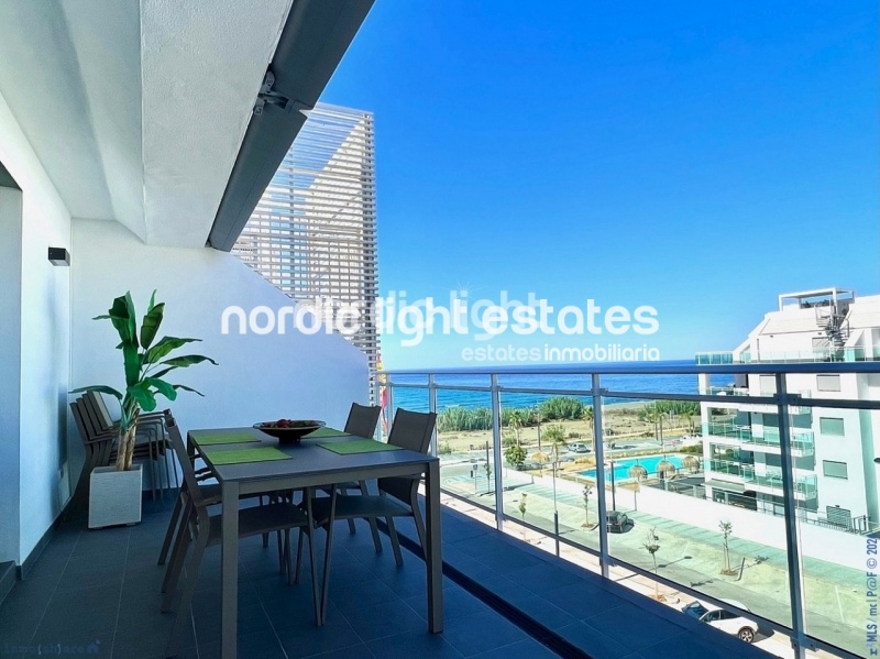 Propiedades similares Elegante ático frente al mar 4 dormitorios Torrox Costa