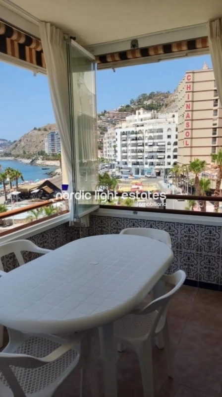Apartamento primera línea de la playa en Almuñécar 