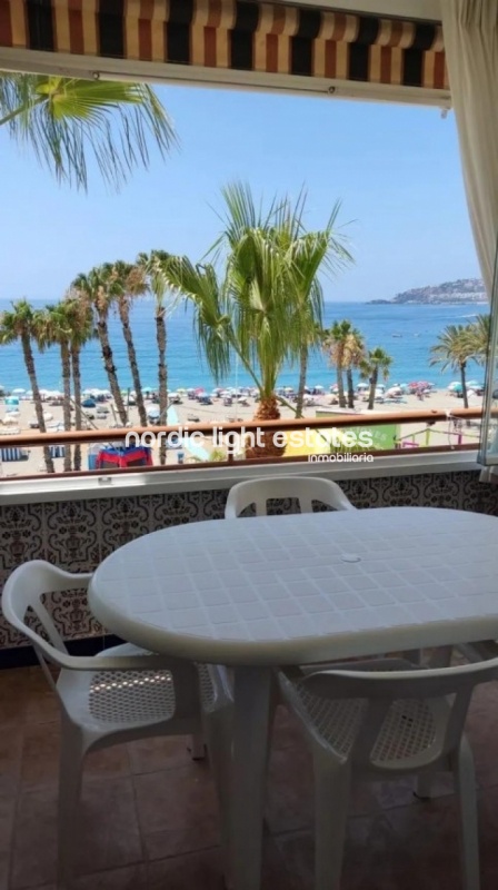 Apartamento primera línea de la playa en Almuñécar 