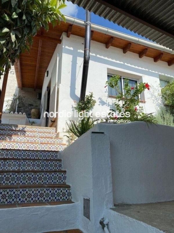 Gran casa con un terreno de 1000m2 en el casco antiguo de Vélez-Málaga