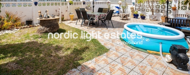 Casa pareada a solo 50 metros de la playa en Torrox Costa