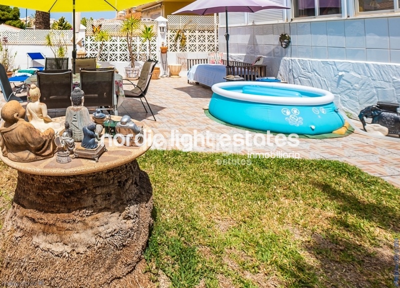 Casa pareada a solo 50 metros de la playa en Torrox Costa