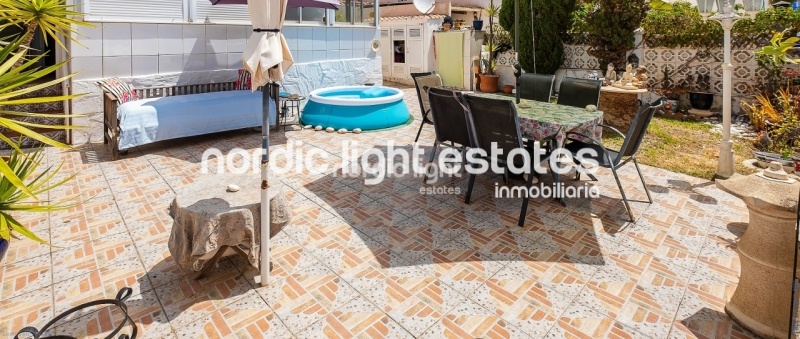 Casa pareada a solo 50 metros de la playa en Torrox Costa
