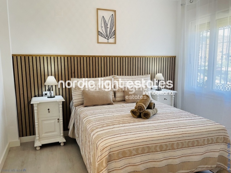 Impresionante apartamento con vistas panorámicas al mar en Nerja 