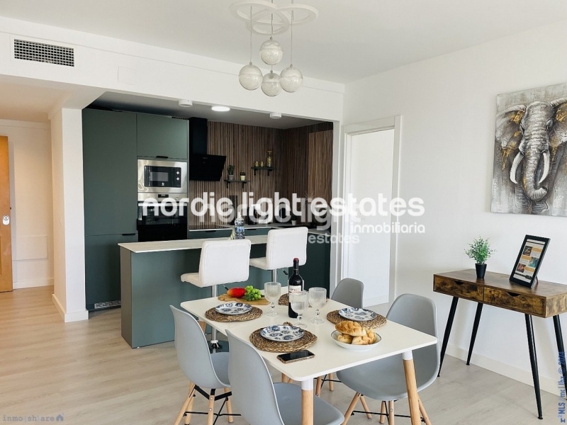 Impresionante apartamento con vistas panorámicas al mar en Nerja 