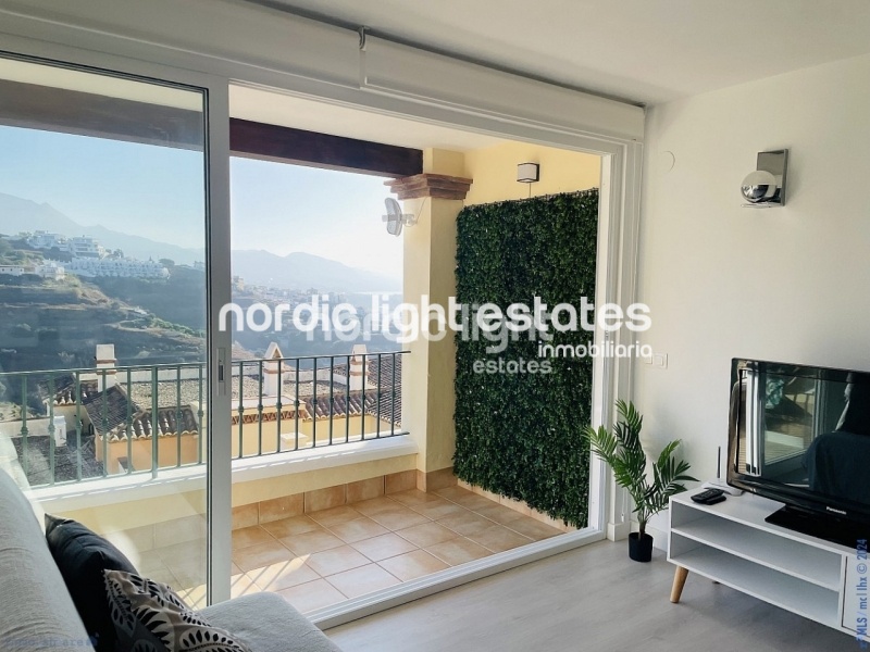 Impresionante apartamento con vistas panorámicas al mar en Nerja 