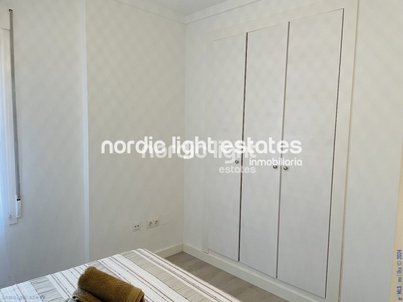 Impresionante apartamento con vistas panorámicas al mar en Nerja 