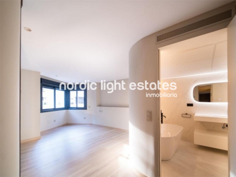 Similar properties High quality luxury apartment 40 metres from the Seafront Promenade in Málaga