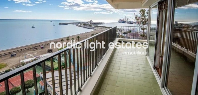 Estupendo apartamento frente al mar 4 dormitorios en Málaga