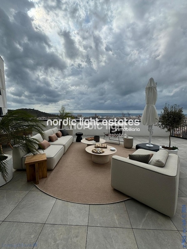 Ático de lujo en la exclusiva Torre de Martiricos en Málaga 
