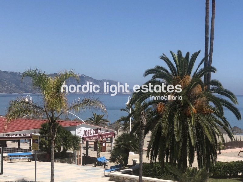 Apartamento primera linea Playa Burriana, Nerja