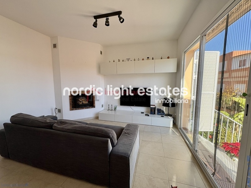 Amazing semi-detached house with lots of outside space in Benajarafe 