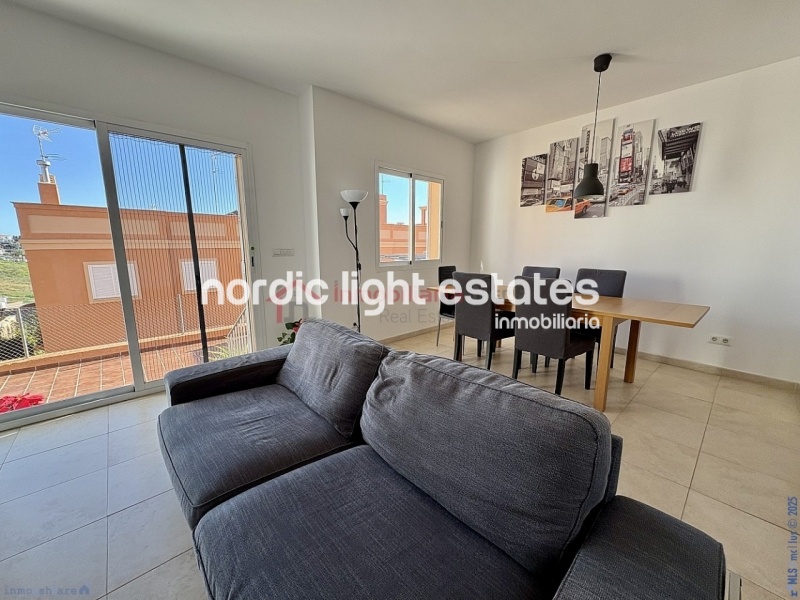 Amazing semi-detached house with lots of outside space in Benajarafe 