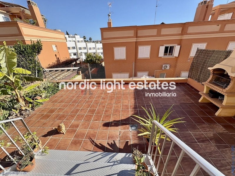 Amazing semi-detached house with lots of outside space in Benajarafe 
