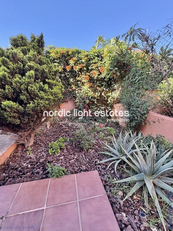 Amazing semi-detached house with lots of outside space in Benajarafe 