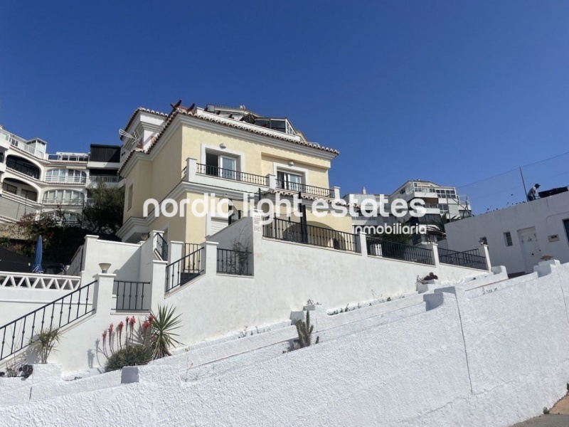 Villa absolutamente impresionante a pocos pasos de la playa El Peñoncillo, Torrox Costa