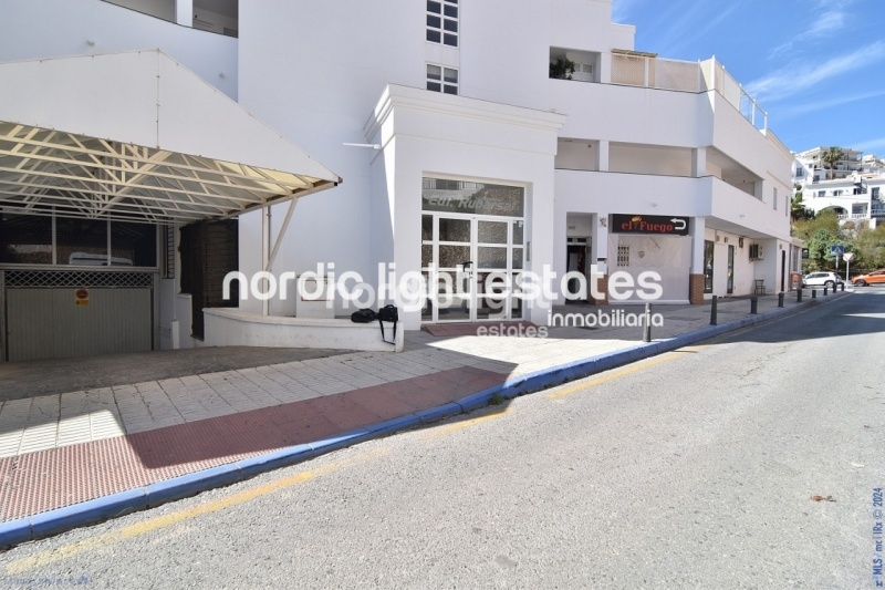 Apartamento en segunda linea de la famosa playa Burriana en Nerja