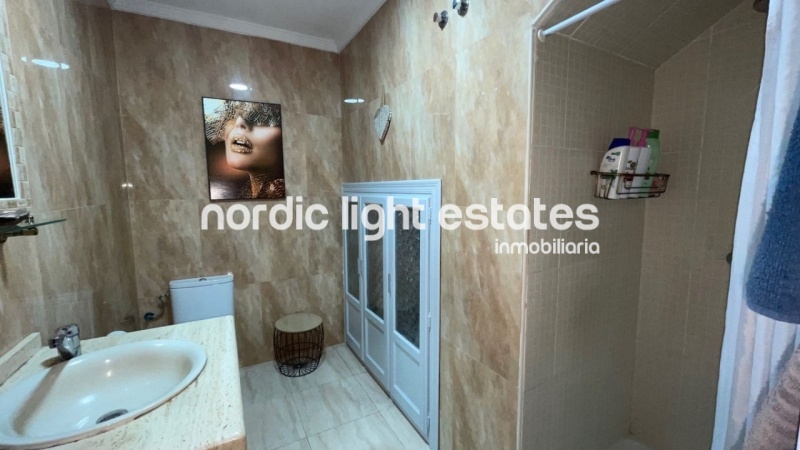 Fantastica casa en Punta Lara, Nerja con estudio