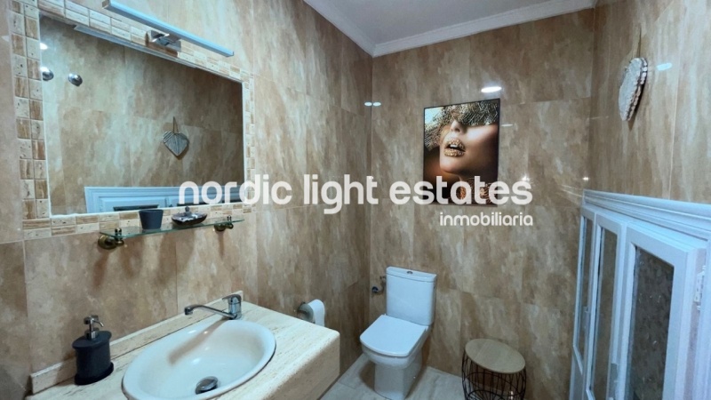 Fantastica casa en Punta Lara, Nerja con estudio