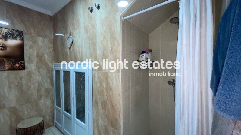 Fantastica casa en Punta Lara, Nerja con estudio