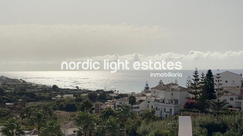 Fantastica casa en Punta Lara, Nerja con estudio