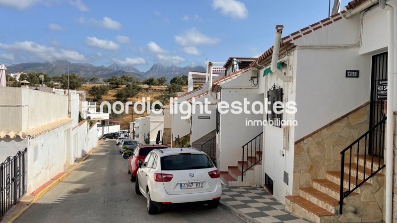 Fantastica casa en Punta Lara, Nerja con estudio