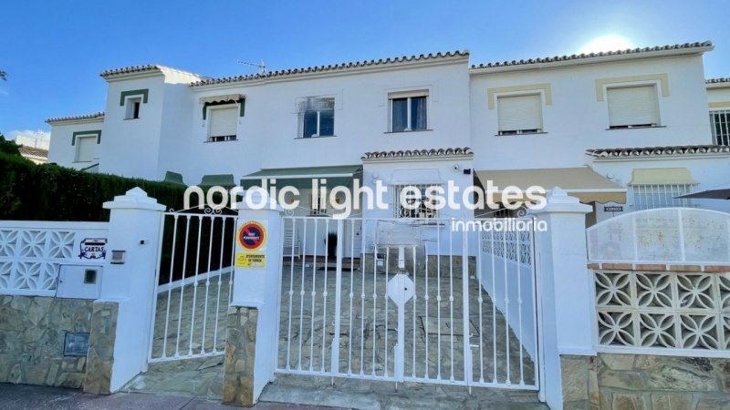 Linda casa adosada en Torrox Costa