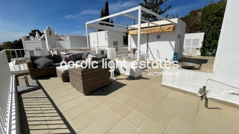 Espectacular villa independiente en urb. Alhambra, Nerja