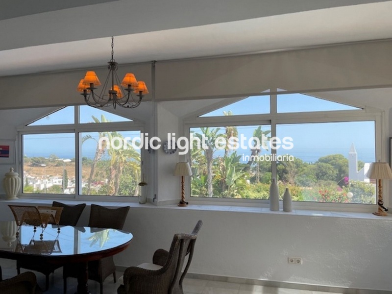 Espectacular villa independiente en urb. Alhambra, Nerja