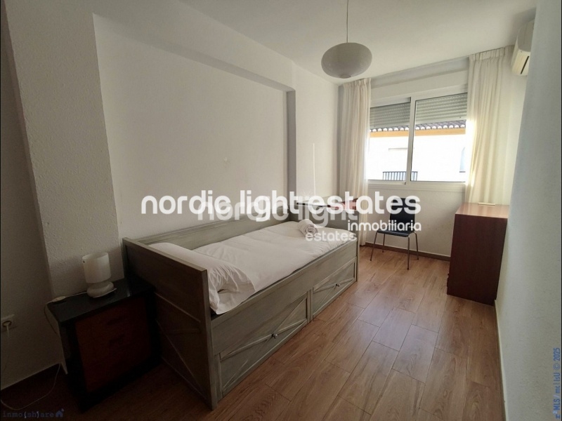 Bonita casa adosada de 4 dormitorios y 3 baños en Caleta de Vélez 